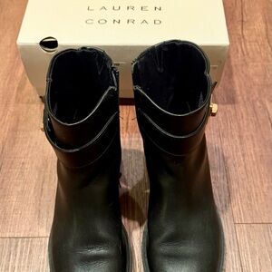 LC Lauren Conrad EUC Black Ankle Boots